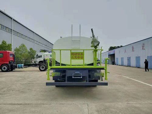 東風(fēng)系列D3多功能園林綠化灑水車