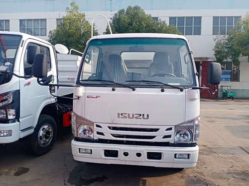 程力專汽國六五十鈴藍(lán)牌霧炮車軸距3308霧炮車