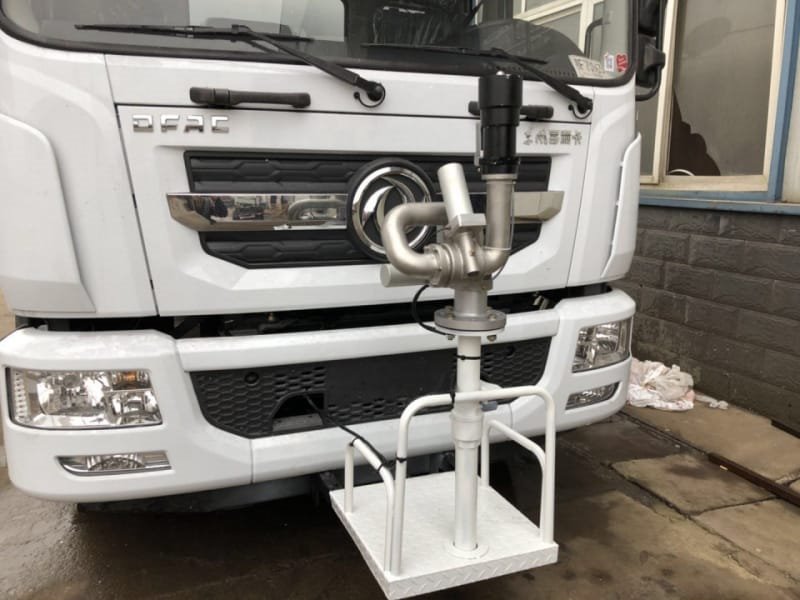 灑水車自動灑水炮廠家報價一個多少錢？