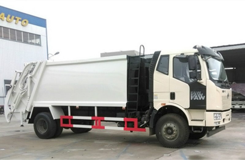 解放J6后雙橋壓縮垃圾車廠家直賣