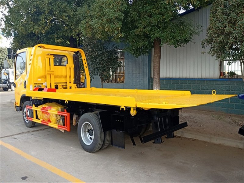 帶吊清障車解放龍V5700軸距