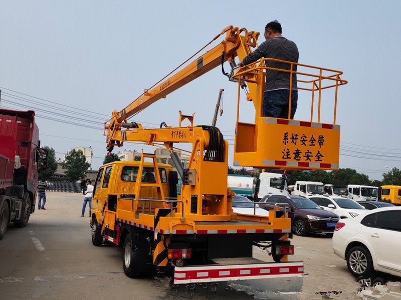 18.5米國六雙排升降車感恩價(jià)