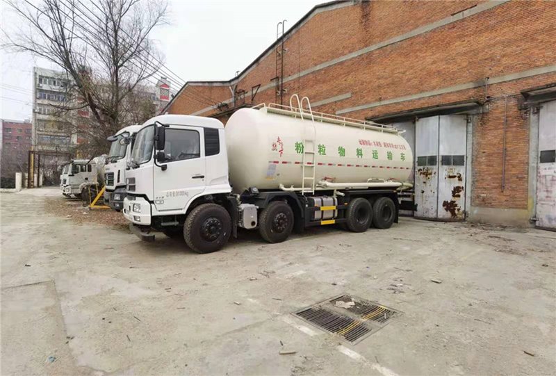 江陰散裝水泥罐車粉粒物料運輸車