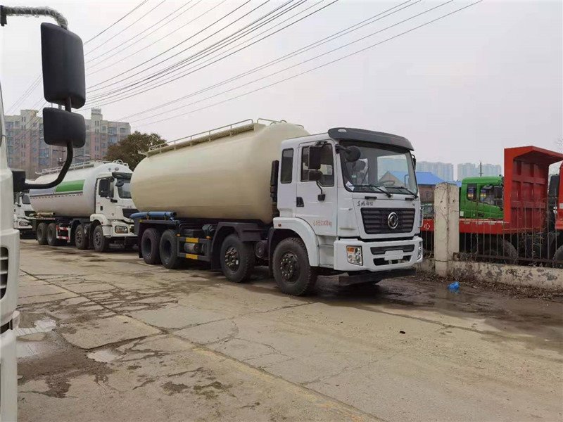 靖江陜汽前四后八散裝水泥罐車東風粉粒物料運輸車紅巖大馬力粉煤灰罐車降價了