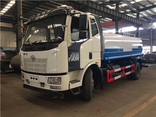 程力一汽解放灑水車價(jià)錢發(fā)動(dòng)機(jī)三漏怎么解決灑水車