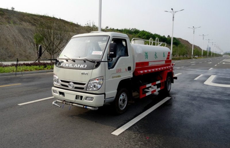 國(guó)六福田時(shí)代5方灑水車高配版來(lái)襲