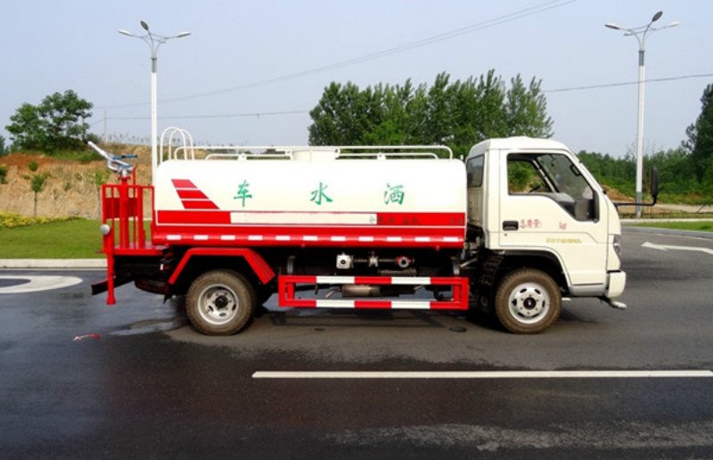 國(guó)六福田時(shí)代5方灑水車高配版來(lái)襲