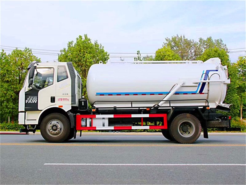 解放J6L新款10方吸污車全國可上戶