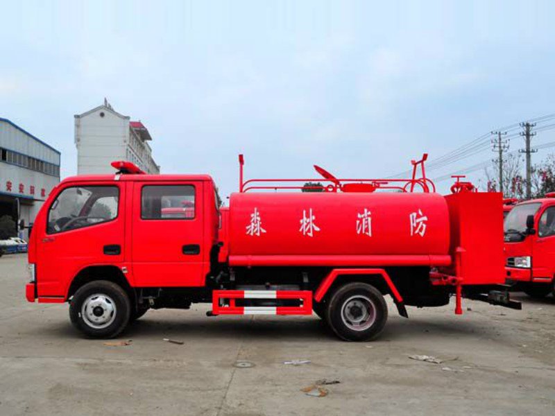 東風(fēng)小多利卡國六消防灑水車廠家新報(bào)價(jià)