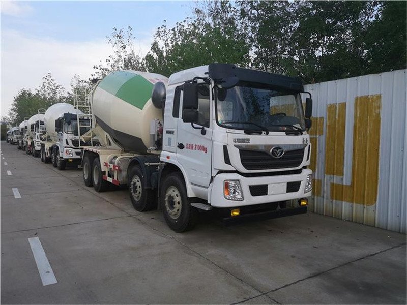 豪曼輕量化攪拌車直銷價(jià)格