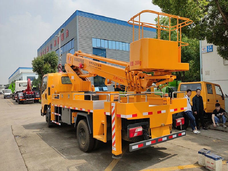春困時(shí)節(jié)注意高空作業(yè)車用車安全