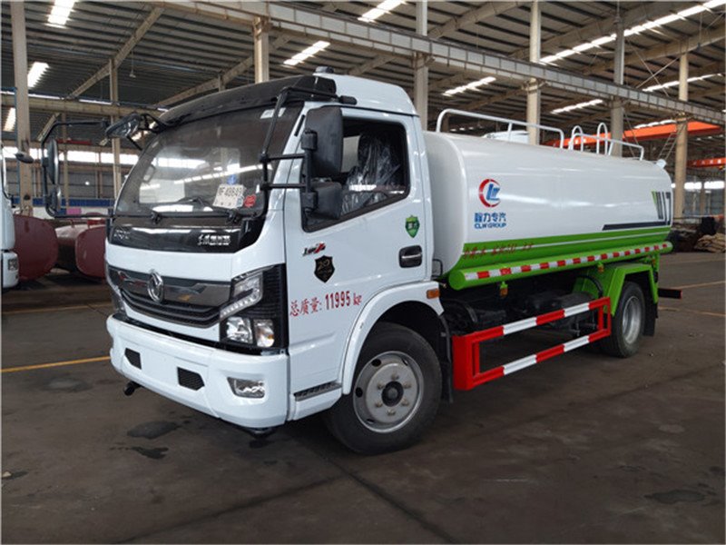 程力灑水車加裝配備需做好防腐工作