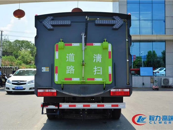 國六東風(fēng)大多利卡8噸掃路車-2.5水/5塵