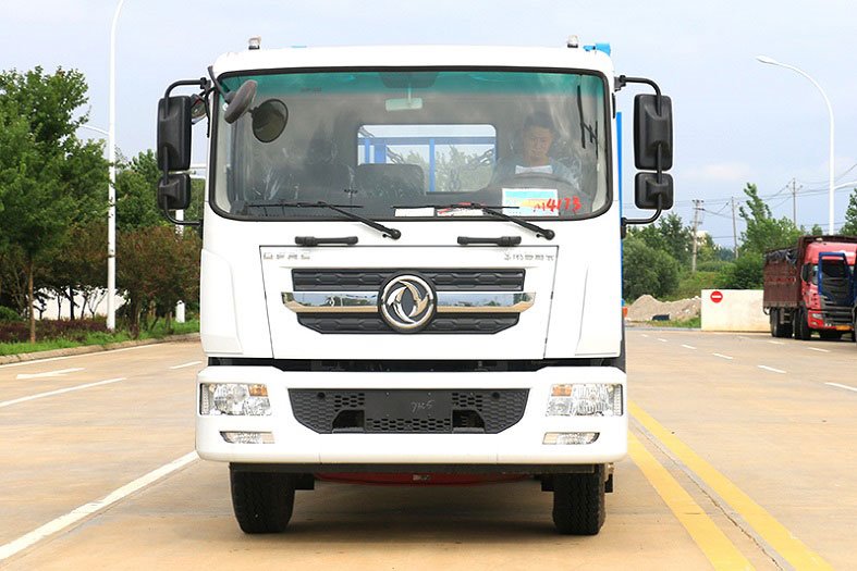 國六東風(fēng)D9多利卡8-10方擺臂垃圾車