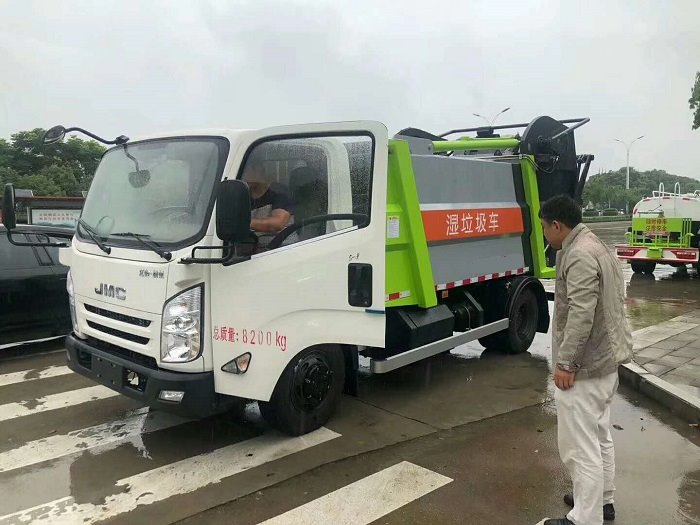 國六江鈴凱銳7方無泄漏后裝壓縮垃圾車