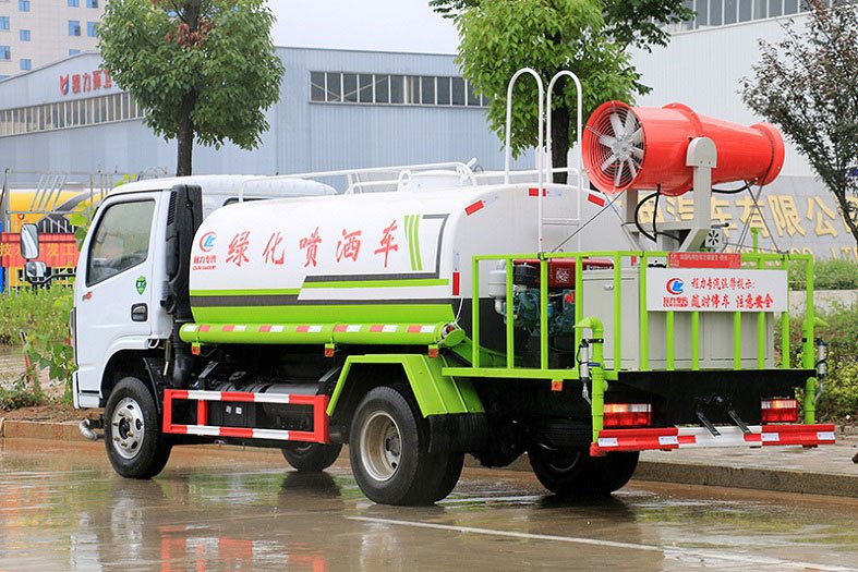 國六東風(fēng)小多利卡5方抑塵霧炮噴灑車