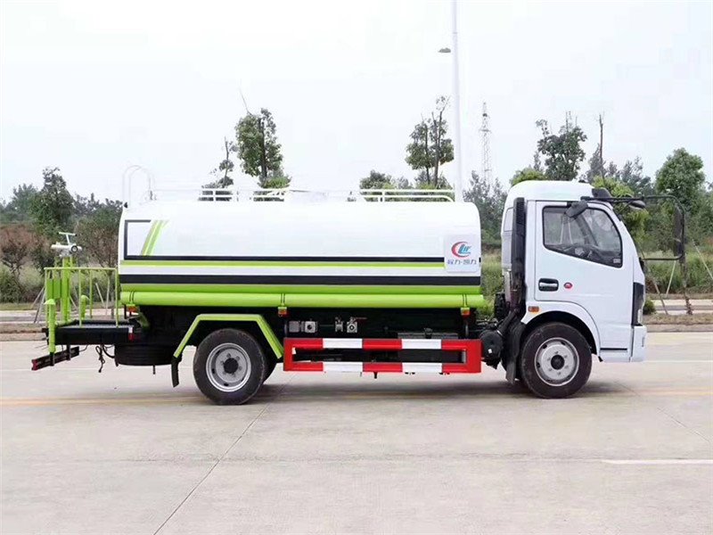 市政環(huán)衛(wèi)灑水車取力器功效讓你分分鐘了解