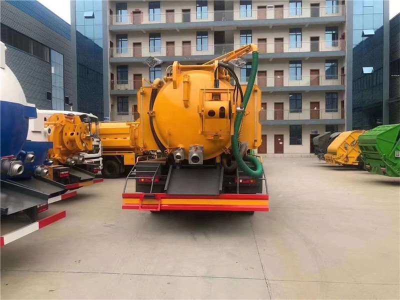 清洗吸污車保險(xiǎn)購(gòu)買注意事項(xiàng)