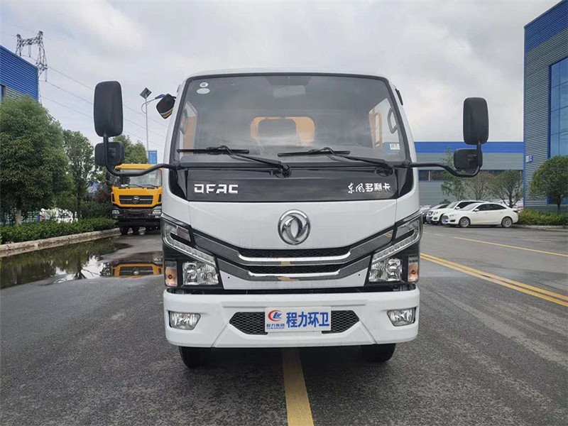東風(fēng)小多利卡國(guó)六路面養(yǎng)護(hù)車現(xiàn)車可分期