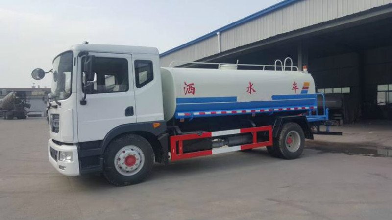 東風(fēng)灑水車生產(chǎn)廠家在哪
