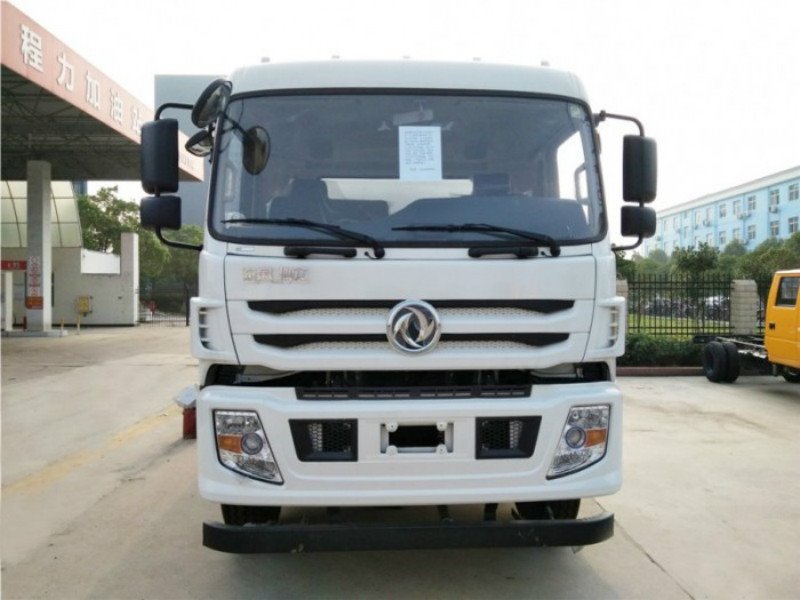 專業(yè)生產(chǎn)灑水車廠家地址