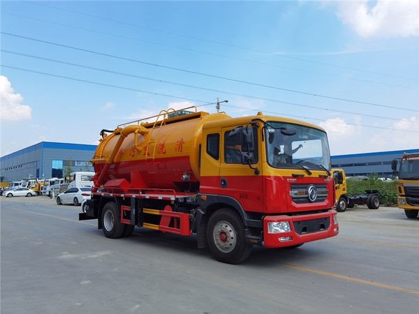 15方國六東風多利卡D9清洗吸污車