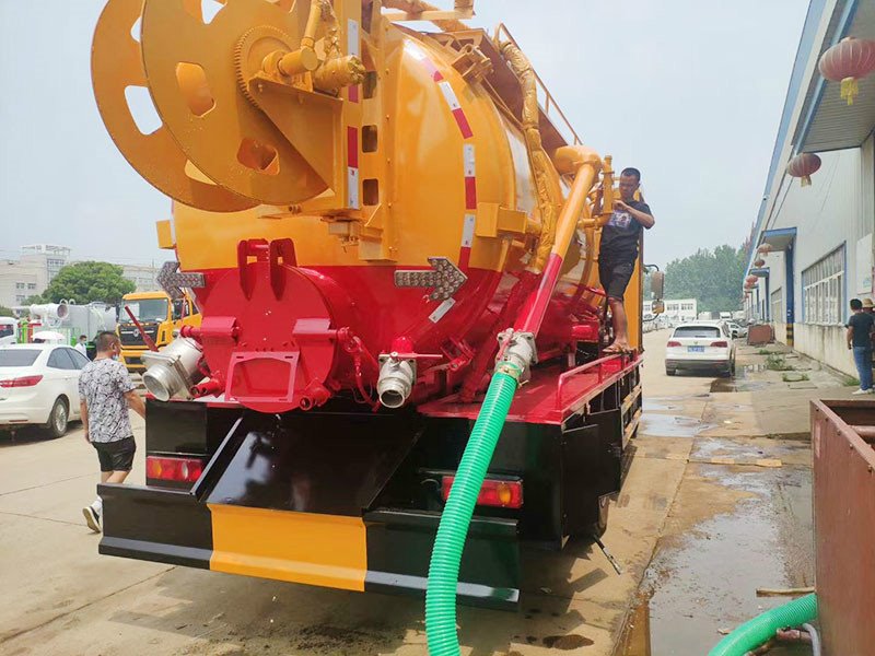 清洗吸污車驅(qū)動(dòng)力不夠怎么辦