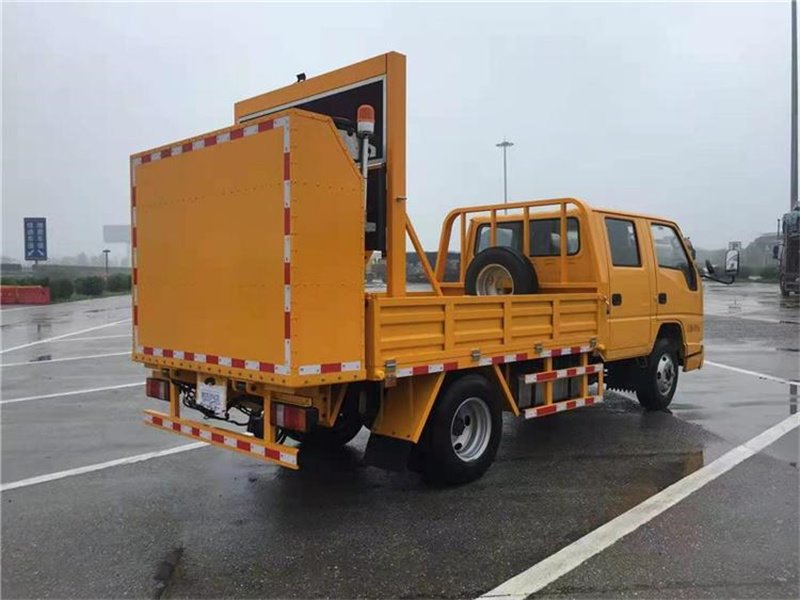 江鈴順達(dá)防撞緩沖車生產(chǎn)廠家直銷價(jià)格