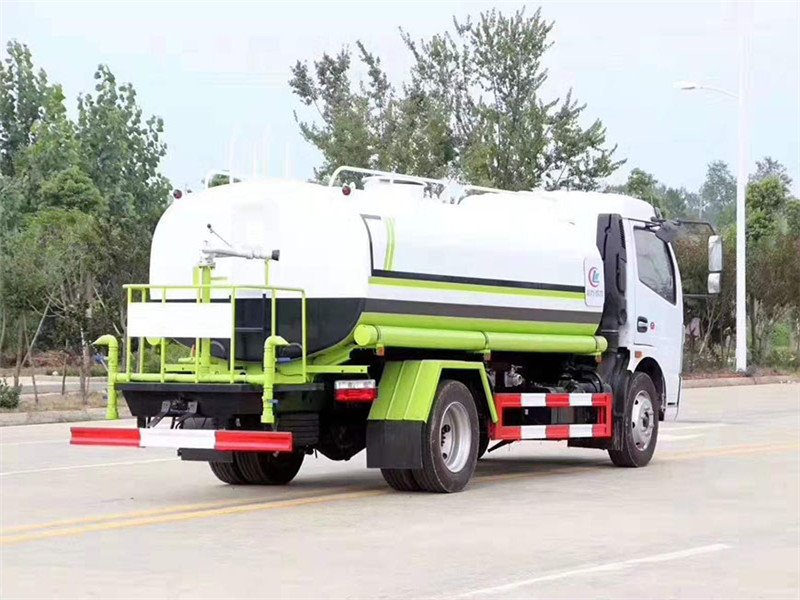 市政環(huán)衛(wèi)灑水車取力器功效讓你分分鐘了解