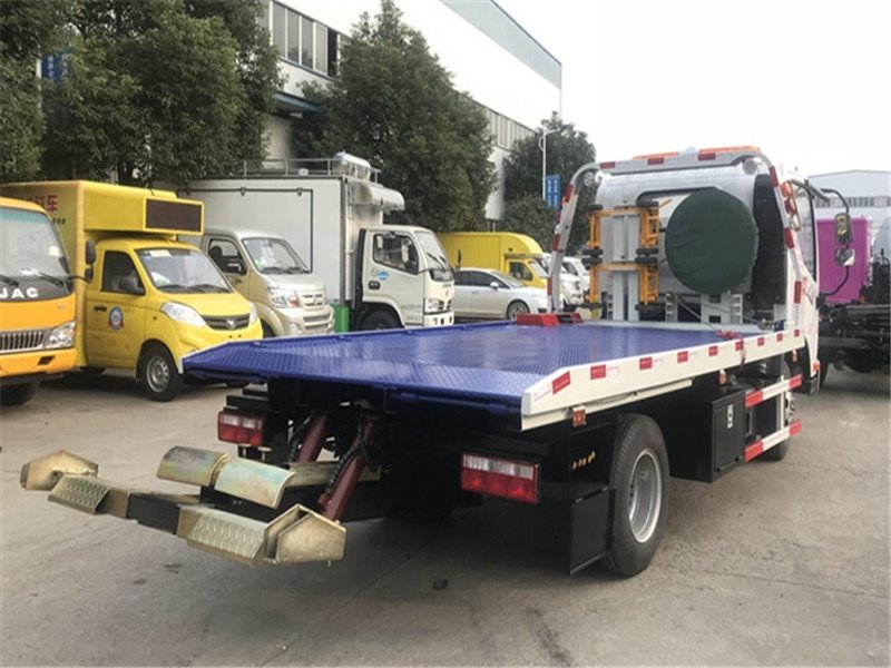 本年比較熱銷的藍(lán)牌一拖二清障車