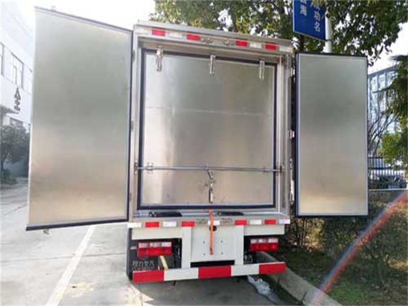 醫(yī)療廢物轉(zhuǎn)運(yùn)車怎么選