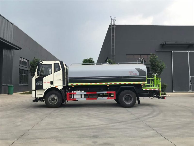 解放J6國六15方灑水車好車推薦