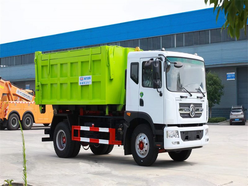 程力東風(fēng)D9勾臂車年底價格