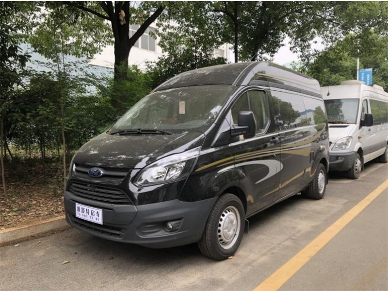 黑色房車福特新全順B型房車廠家報價