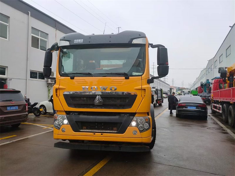 清障車國六重汽豪沃后八輪TX5救援車現(xiàn)車直銷