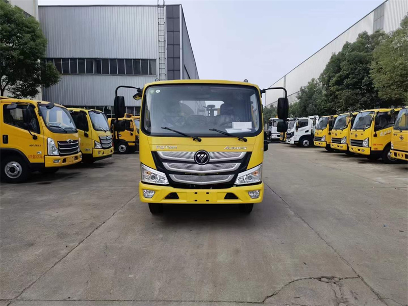 歐馬可藍(lán)牌清障車(chē)現(xiàn)車(chē)出售