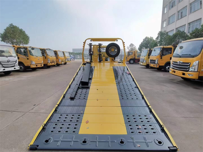 歐馬可藍(lán)牌清障車(chē)現(xiàn)車(chē)出售