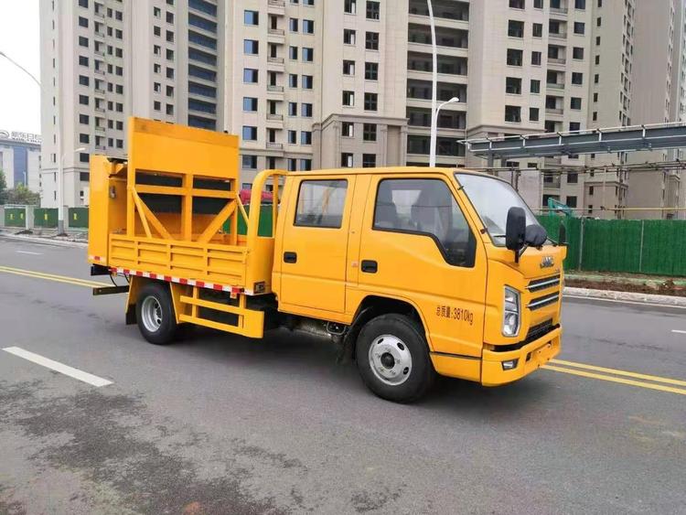 防撞車-高速防撞緩沖車-江鈴緩沖車
