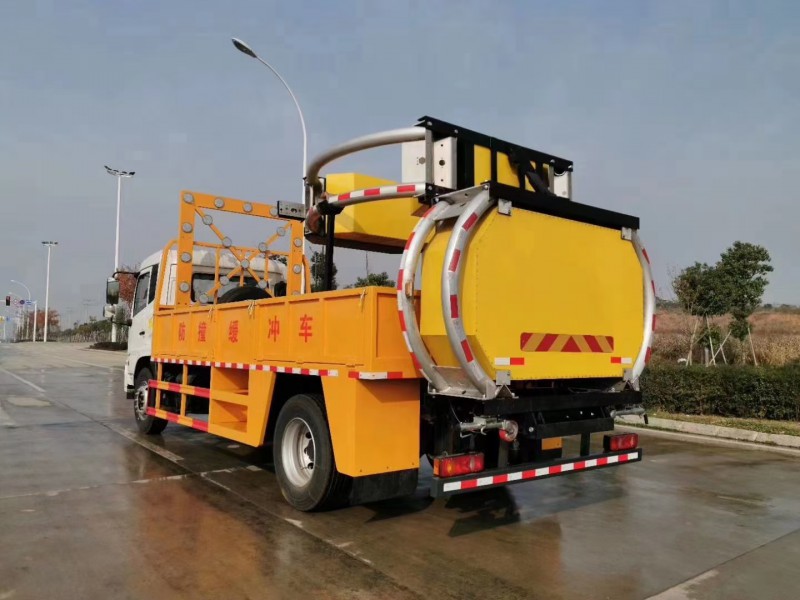 國六東風(fēng)天錦防撞緩沖車