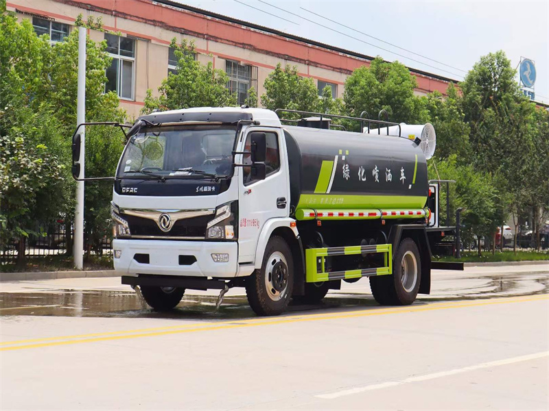 8噸環(huán)衛(wèi)灑水車購買技巧