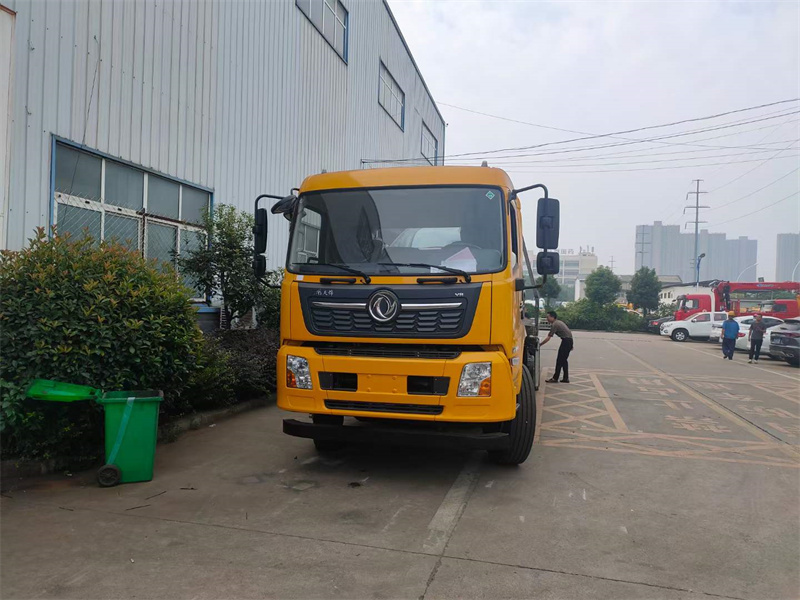 東風天錦小三軸清障車可分期