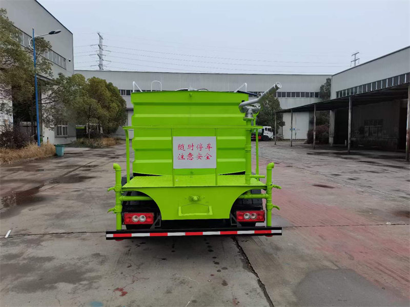 福田抑塵車大軸距大馬力