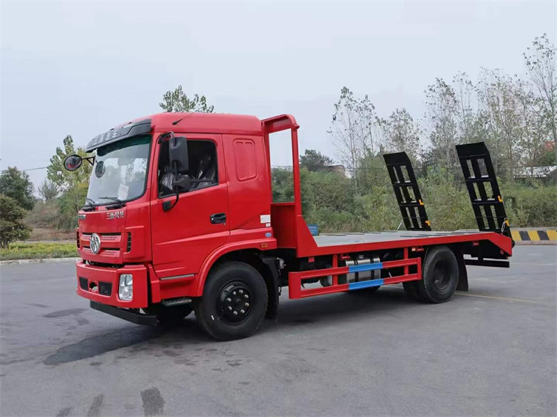 三環(huán)單橋王平板運(yùn)輸車(chē)性能超強(qiáng)