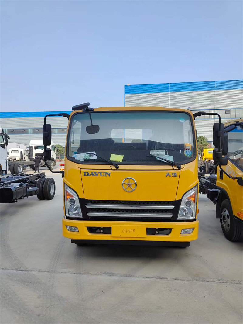 一拖二清障車黃牌大運(yùn)質(zhì)量可靠