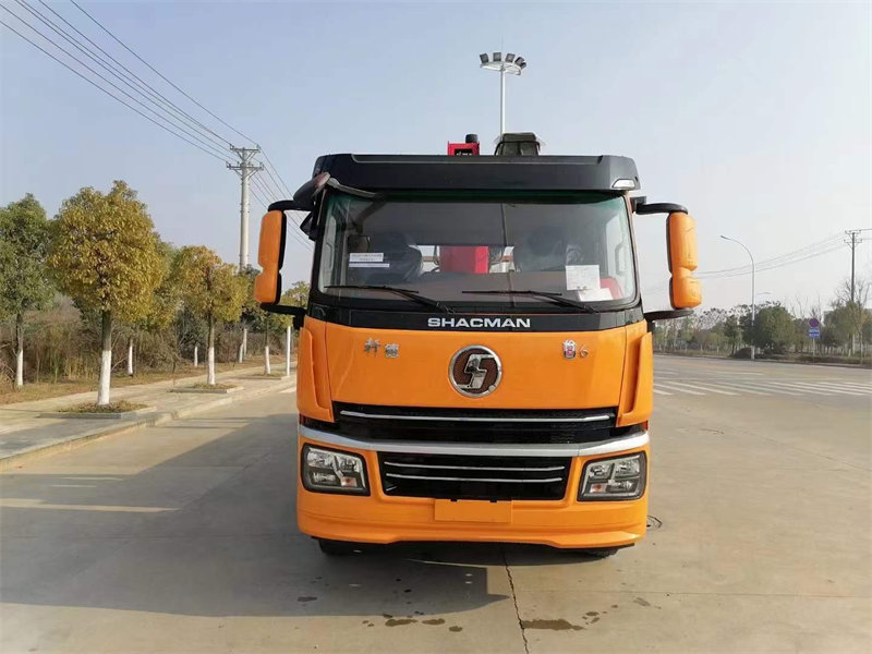 國(guó)六陜汽軒德翼6帶吊清障車5600軸距