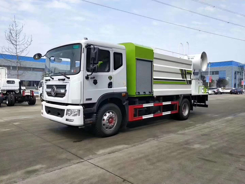 12方東風(fēng)D9抑塵車(chē)大馬力