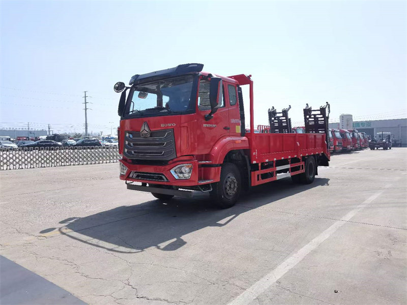 重汽豪沃國(guó)六平板車價(jià)格多少