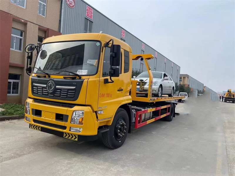 東風(fēng)天錦一拖二清障車發(fā)車