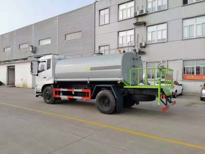 東風天錦12方霧炮車現(xiàn)車