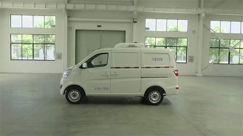 長安星五面包冷藏車